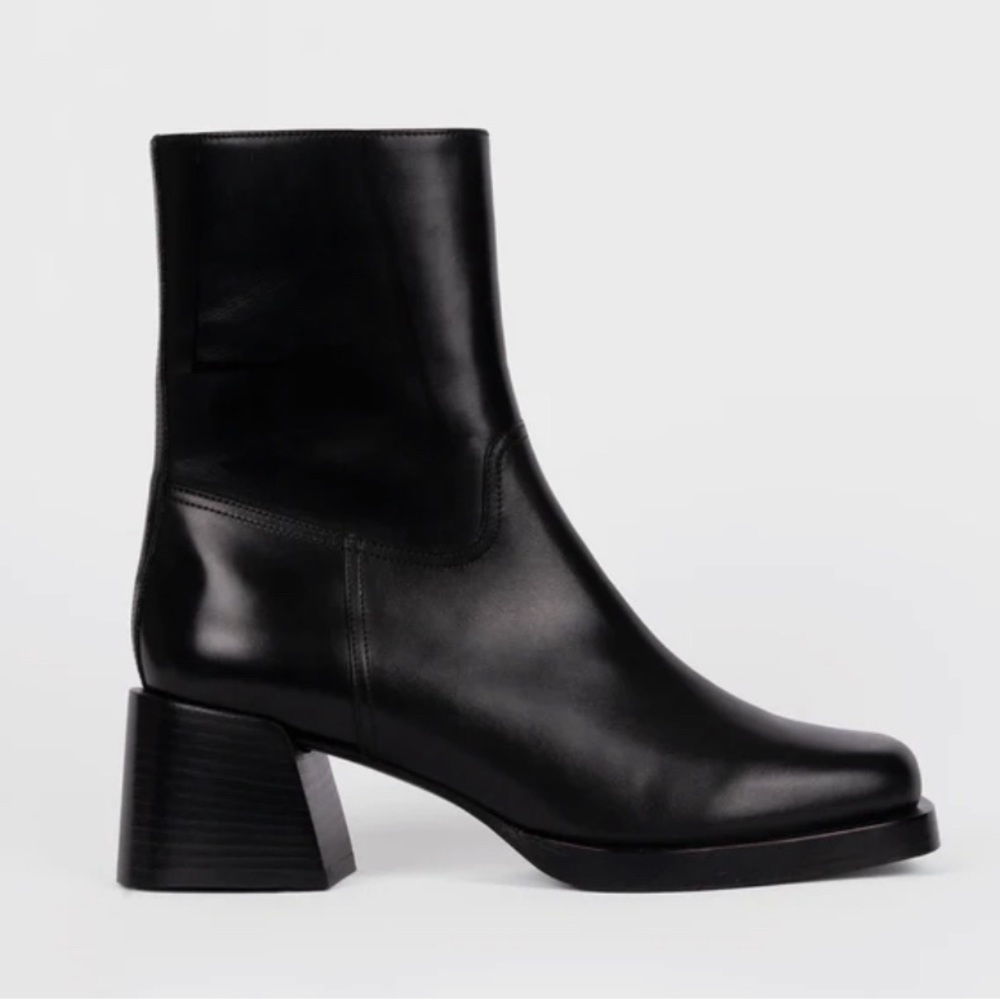 LABUCQ Joan Boot - Black